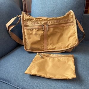 Le Sportsac Deluxe Everyday Bag in tan colour